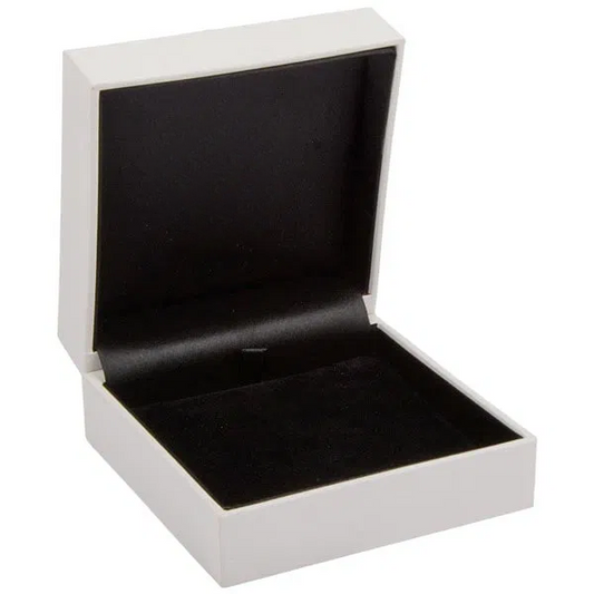 Halskette & Anhängeretui aus schwarzem Kunstleder, Veloureinsatz, Außenmaße 90 × 90 × 41 mm