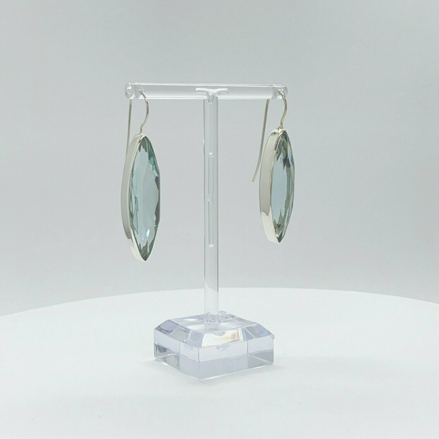 Ohrhänger Obsidian meerblau 1 x 4 cm von Tipico-eigenArt – handgefertigte Eleganz im maritimen Look.