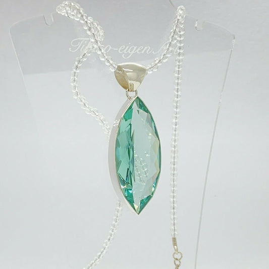 Silberanhänger mit meerblauem Obsidian im Marquise-Schliff, 2 × 5 cm, goldfarbener Aufhänger