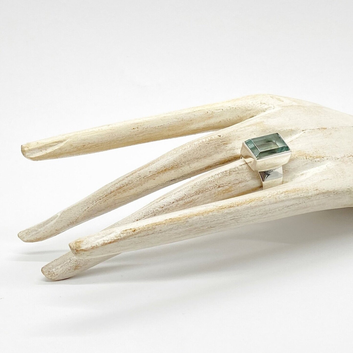 Silberring mit rechteckigem meerblauem Obsidian, ca. 1,5 × 1 cm, handgefertigtes Unikat