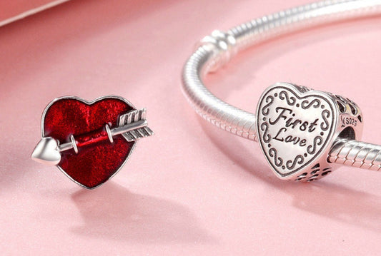 Herz-Charm aus Sterlingsilber mit Cupido-Design - Perla d'Oro