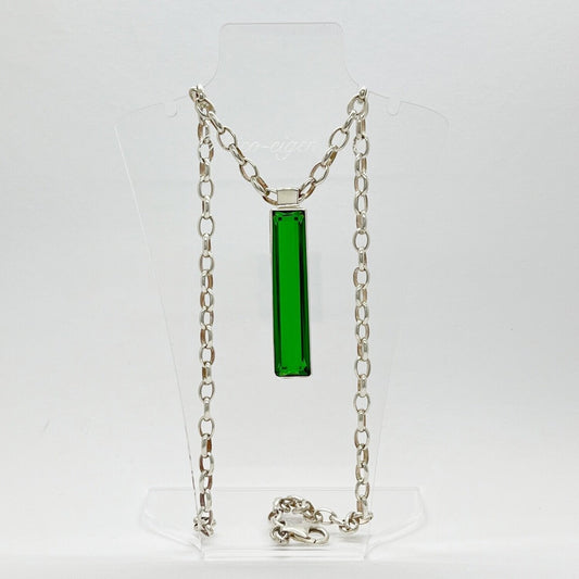 Emerald-green obsidian rectangle pendant in silver, 1x5 cm, on a silver chain.