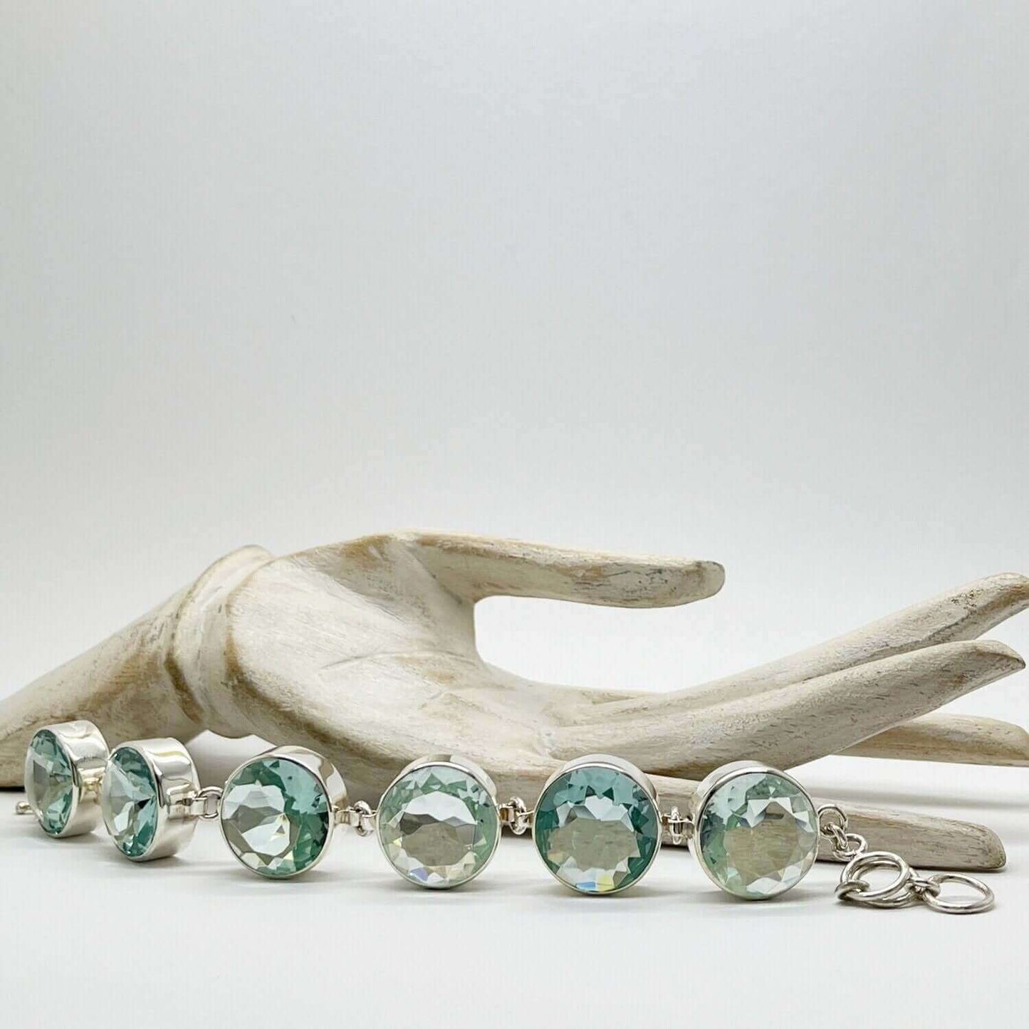 Obsidian Armband meerblau aus 925 Silber, runde 2 cm Obsidian-Steine, handgefertigtes Unikat