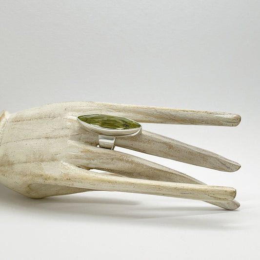 Silberring Obsidian lichtgrün 1 x 4 cm von Tipico-eigenArt, handgefertigt in Deutschland, einzigartiges Design.