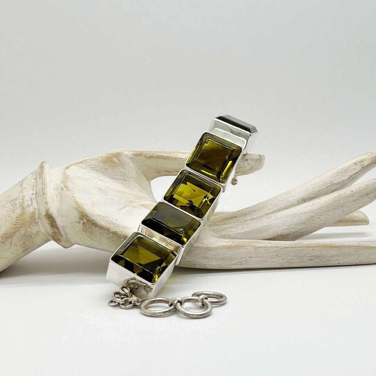 Tipico-eigenArt Obsidian-Armband goldbraun aus 925 Silber, quadratische 2,2 cm Steine, handgefertigtes Unikat.