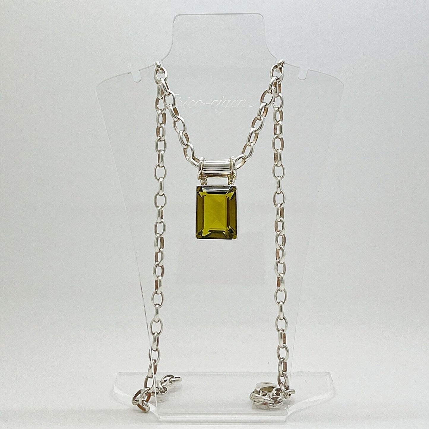 Silberanhänger Obsidian goldbraun rechteckig, 1,5 × 2 cm, aus massivem 925er Silber.