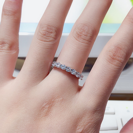 Silberring mit 7 Funkelnde Zirkonia-Steine - Perla d'Oro