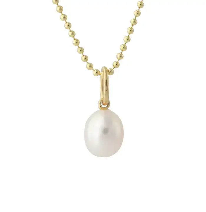 18ct vergoldeter Silberanhänger mit Süßwasserzuchtperle (8x12 mm) an Goldkette.