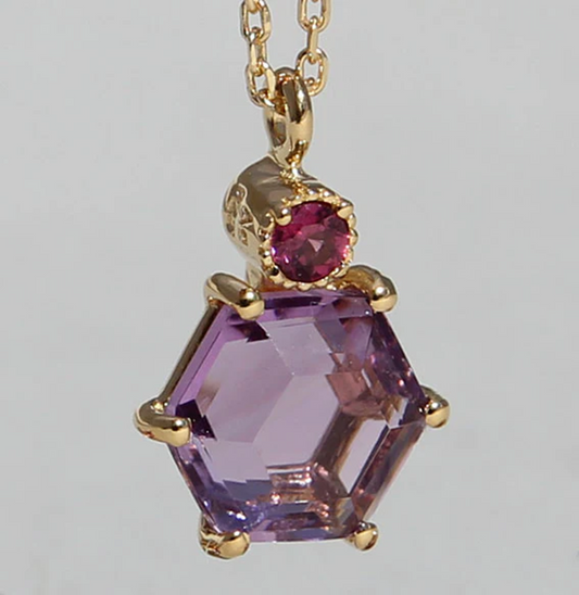 18ct vergoldetes Silbercollier-Anhänger mit Granat oben und Amethyst unten.
