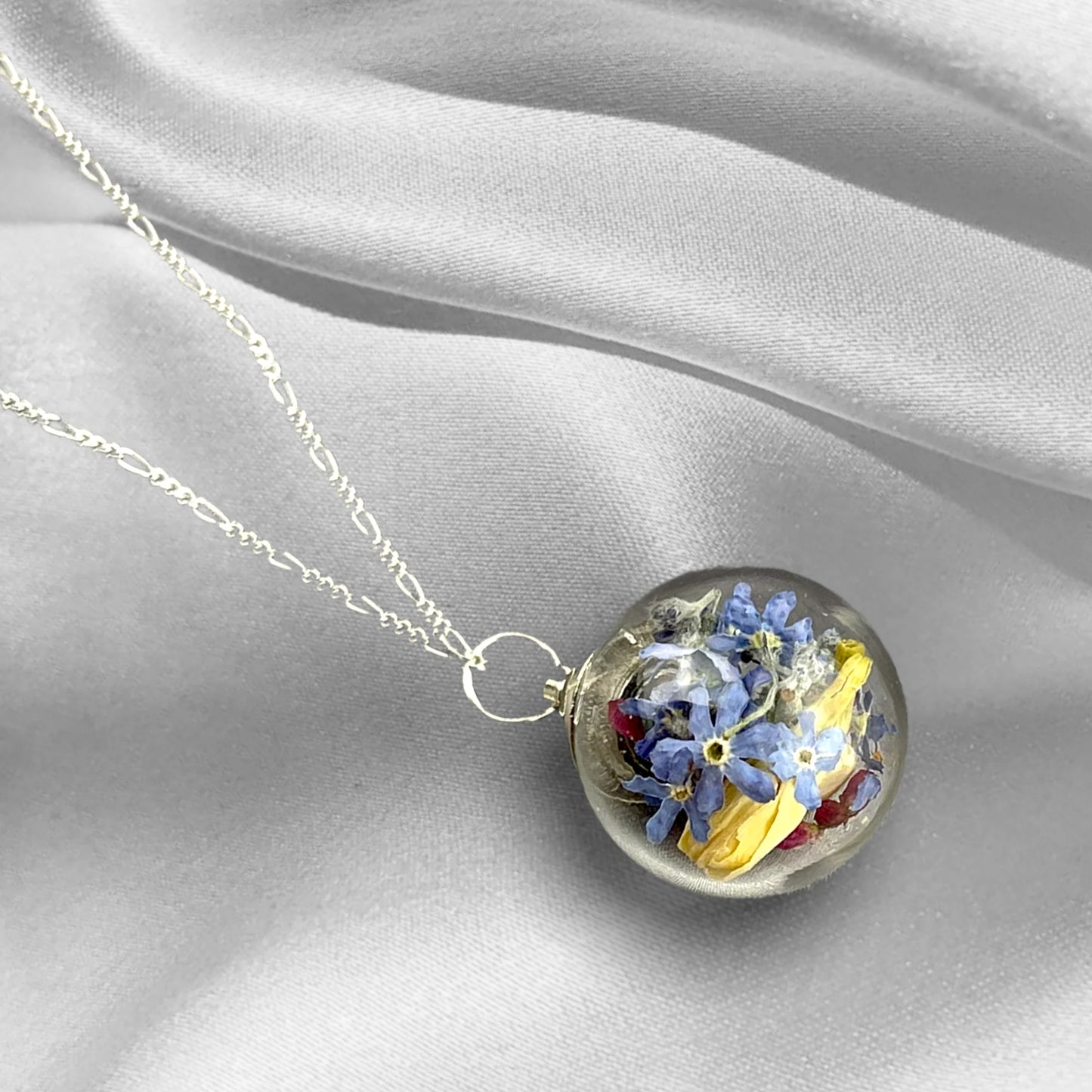 Silberkette mit Wildblumen Anhänger von MadamLili – 60 cm, 925 Silber, Glasanhänger mit Vergissmeinnicht & Jasmin