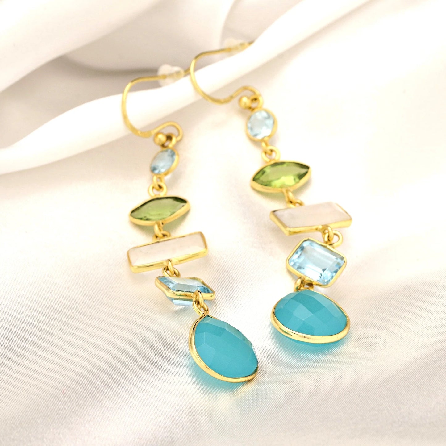 MadamLili Edelsteinohrringe Seraphina Mare aus 925er Silber – Aquamarin, Chalcedon, Peridot, Mondstein