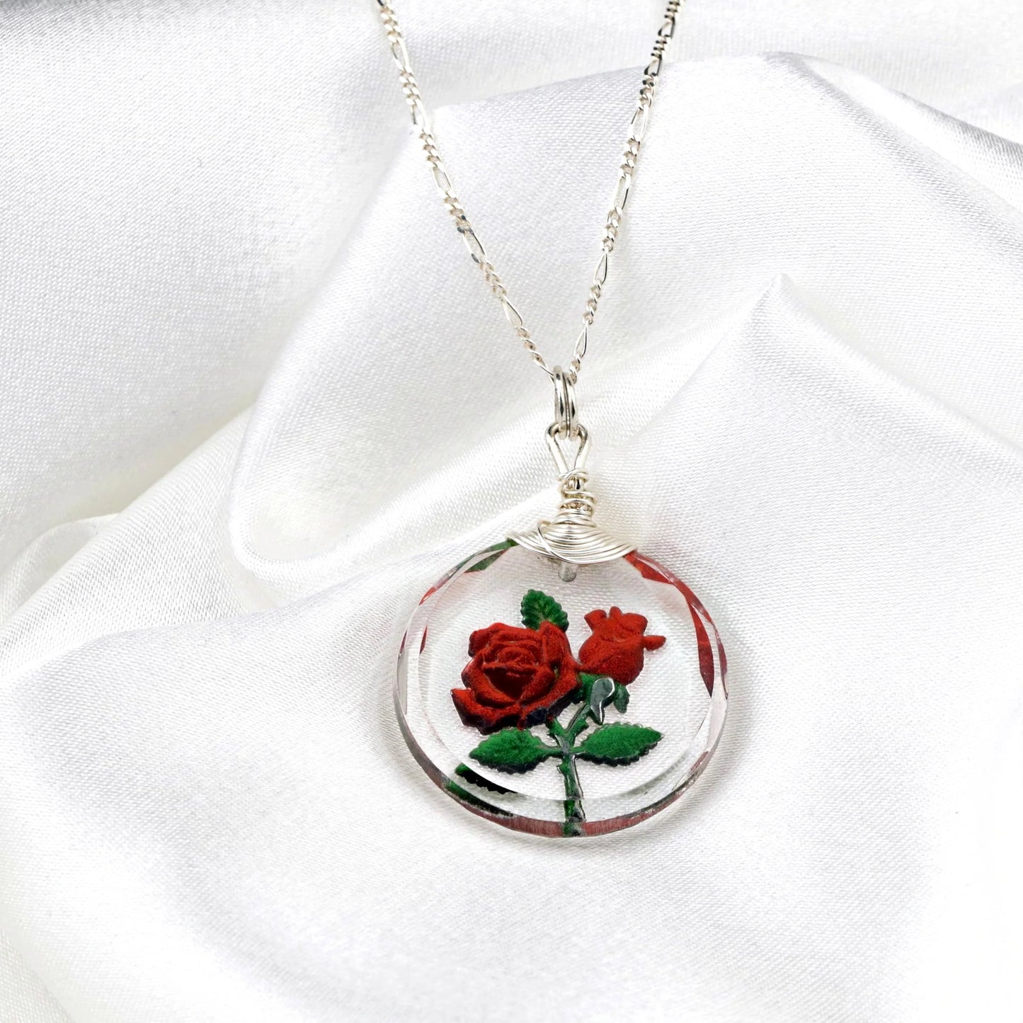 Rose Glas Anhänger mit Kette 925 Silber – MadamLili Vintage-Rose im Glasanhänger.