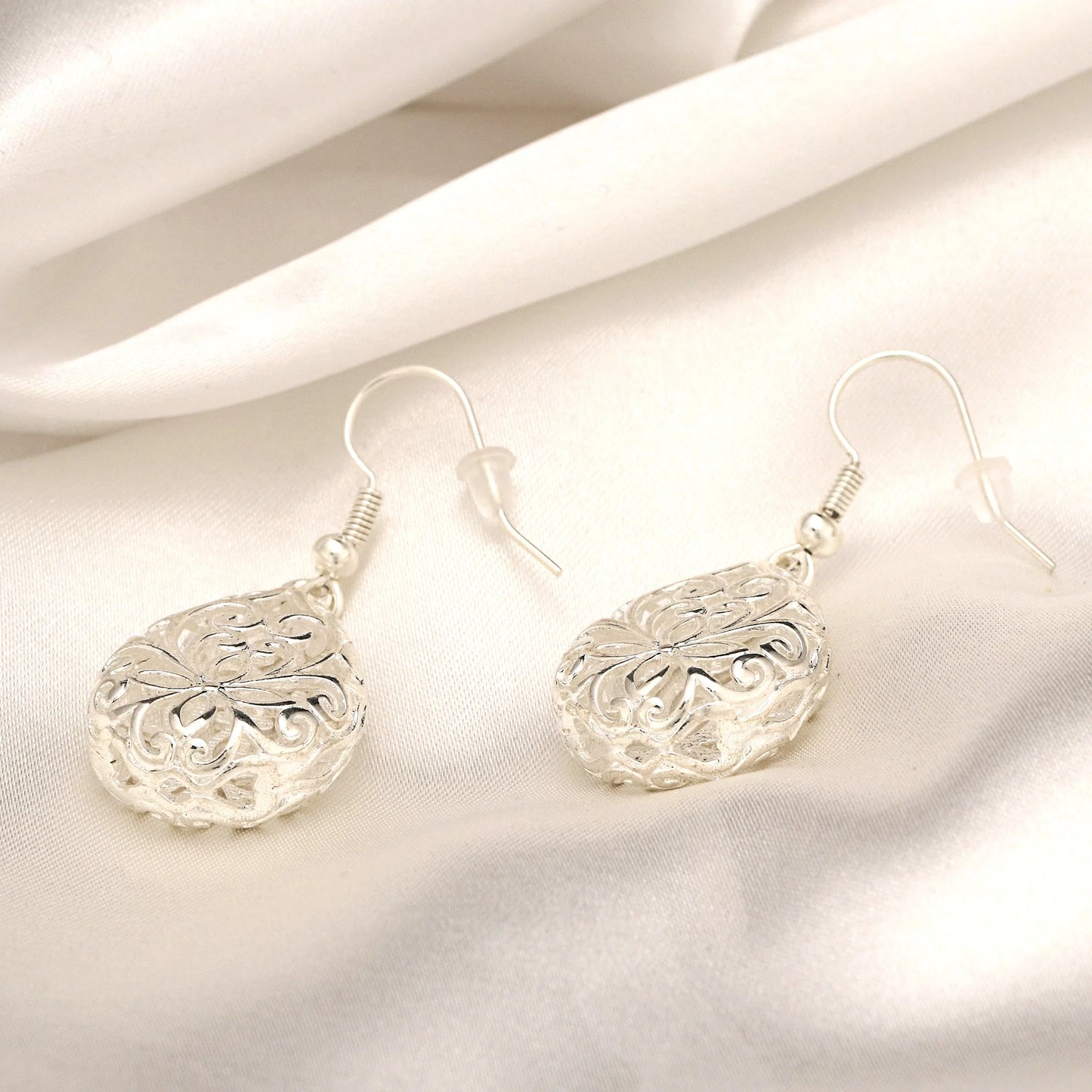Ethnische Folklore Ohrhänger aus 925er Silber – MadamLili, Silber-Ohrhänger mit orientalischen Blütenmustern