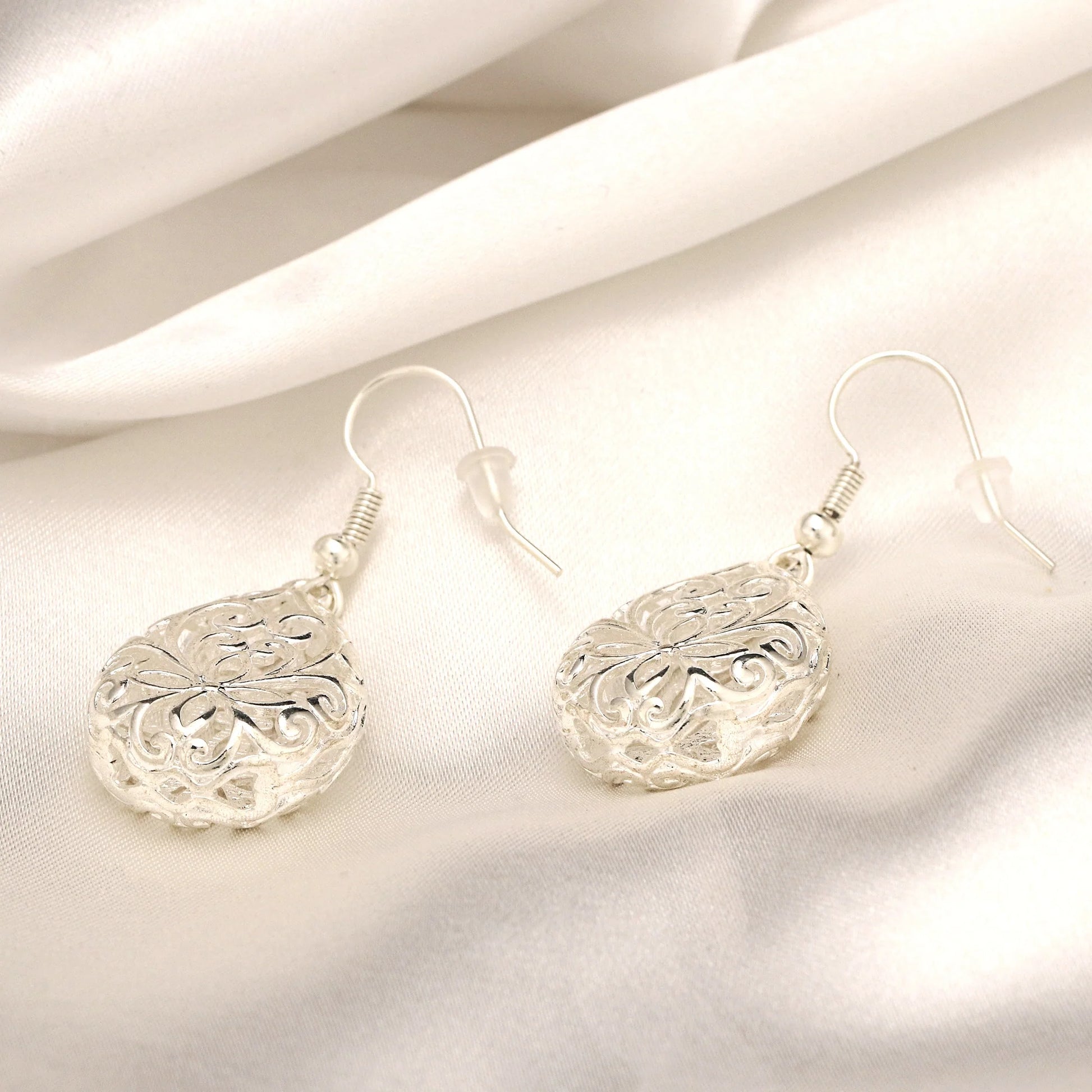 Ethnische Folklore Ohrhänger aus 925er Silber – MadamLili, Silber-Ohrhänger mit orientalischen Blütenmustern