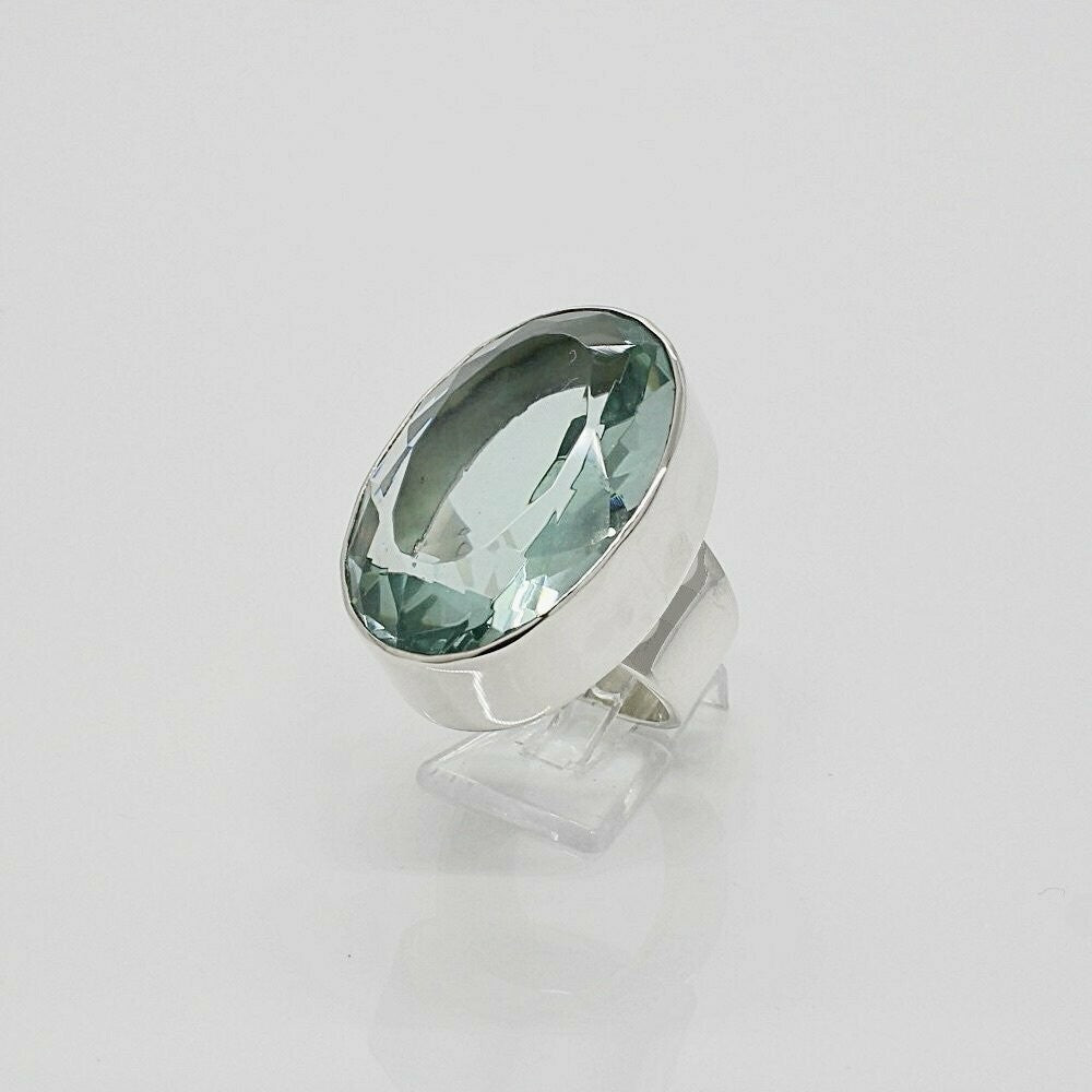 Silberring mit meerblauem Obsidian, ovaler Stein ca. 2 × 3 cm.