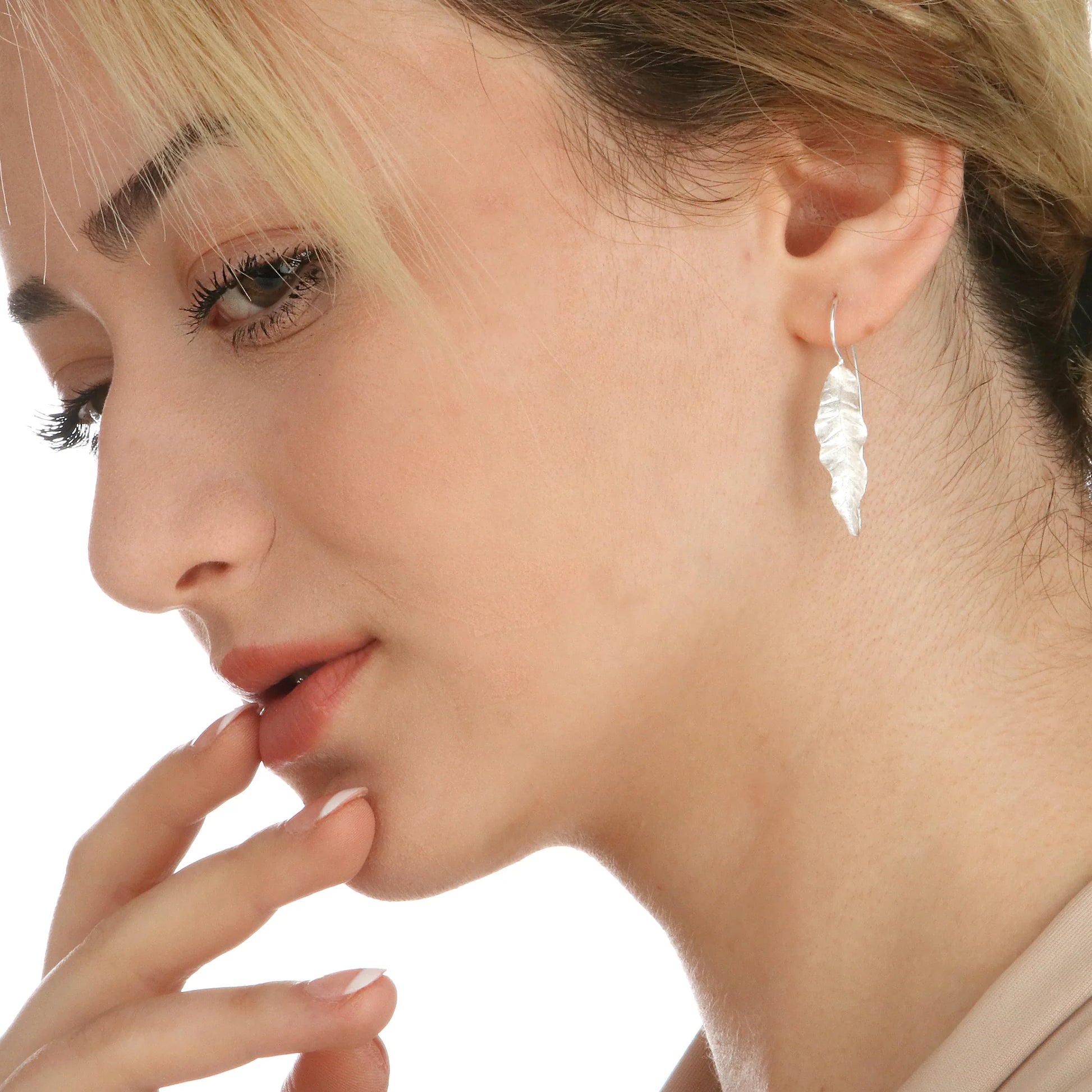 925 Sterling Silber Ohrringe im Blattdesign, handgefertigt, filigrane Blätter.