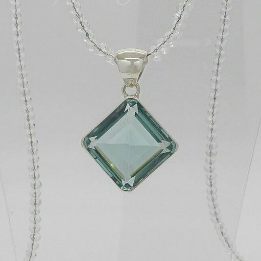 Silberanhänger Obsidian meerblau Quadrat (quer) 2 × 2 cm an Silberkette