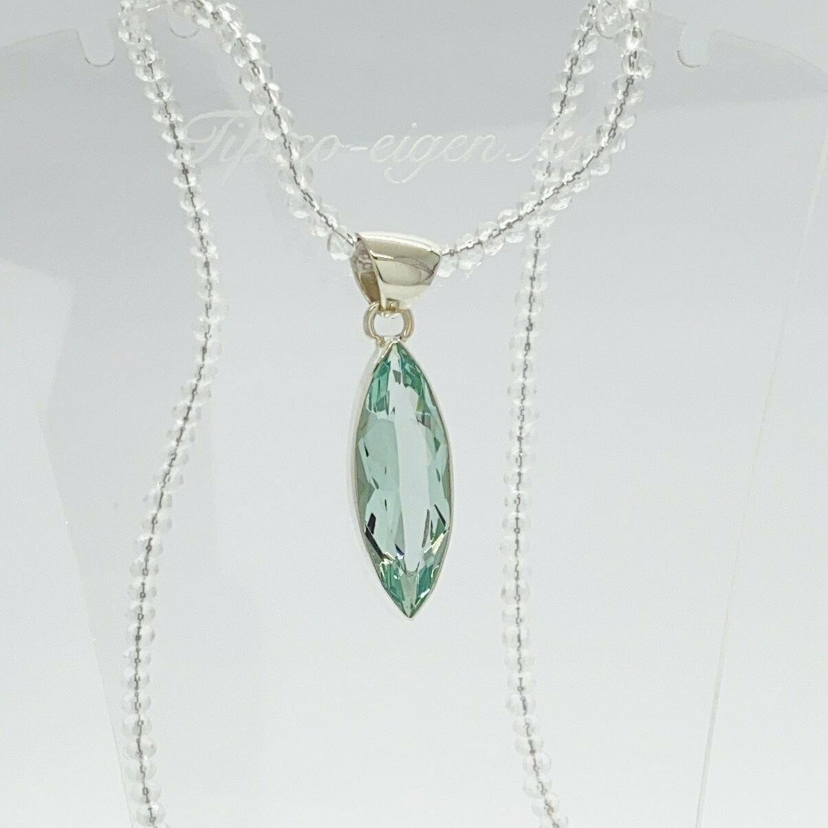 Silberanhänger Obsidian meerblau, marquise-Schliff, 1 x 3 cm, an Silberkette