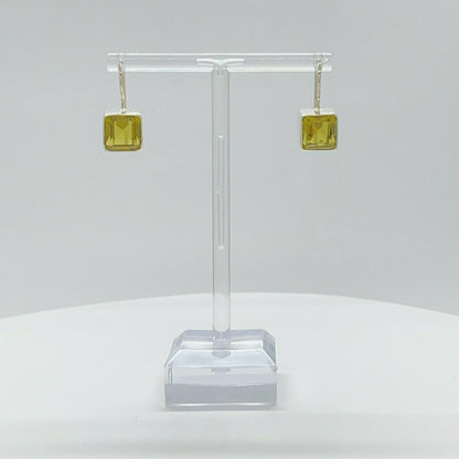 Ohrhänger Obsidian goldbraun Quadrat 1 × 1 cm am Haken, facettierter quadratischer Stein.