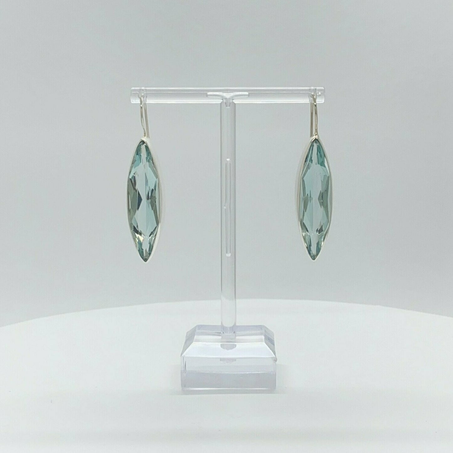 Ohrhänger Obsidian meerblau 1 x 4 cm von Tipico-eigenArt – handgefertigte Eleganz im maritimen Look.