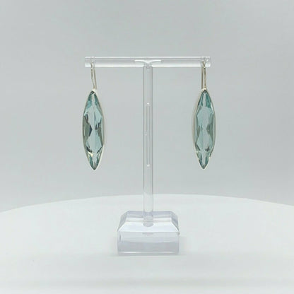 Ohrhänger Obsidian meerblau 1 x 4 cm von Tipico-eigenArt – handgefertigte Eleganz im maritimen Look.