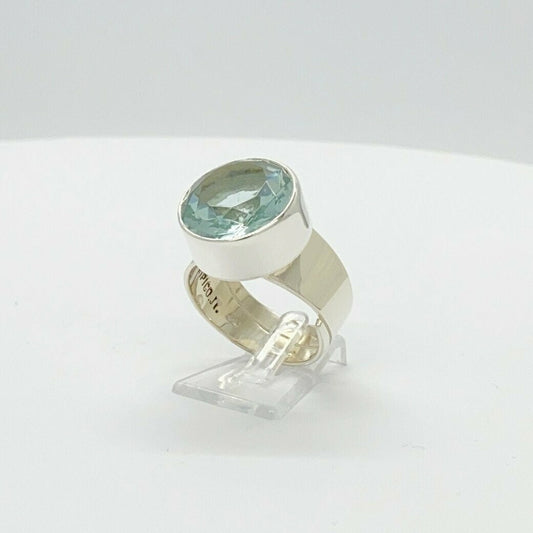 Silberring Obsidian meerblau Rund 1,5 cm von Tipico-eigenArt – handgefertigt mit edlem Glanz und organischer Form.