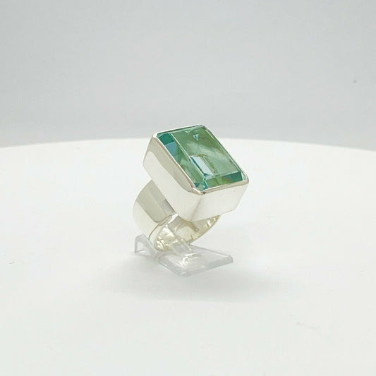 Silberring Obsidian meerblau Rechteck 1,5 x 2 cm von Tipico-eigenArt, handgefertigt in Deutschland, elegantes Design.