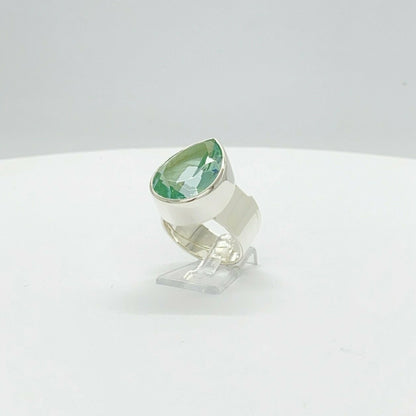 Silberring mit meerblauem Obsidian-Tropfen (1,5 × 2 cm), handgefertigt von Tipico-eigenArt