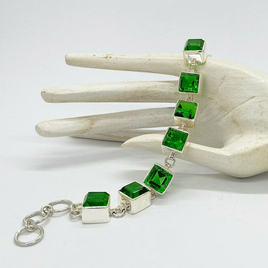 Obsidian Armband smaragdgrün aus 925 Silber mit acht quadratisch facettierten Steinen je 1 cm
