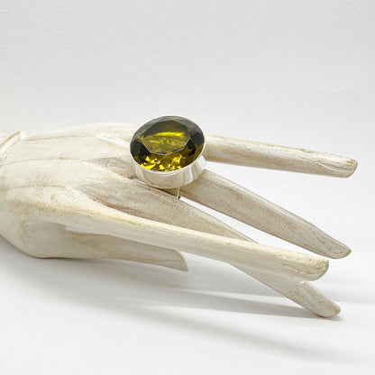 Silberring mit goldbraunem Obsidian, runder facettierter Stein Ø ca. 3 cm