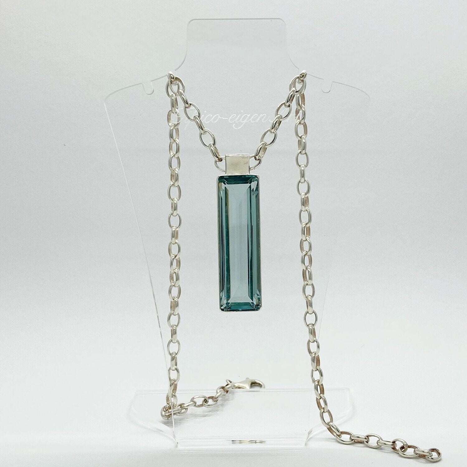 Silberanhänger Obsidian-meerblau, rechteckig 1,5 × 5 cm an Silberkette