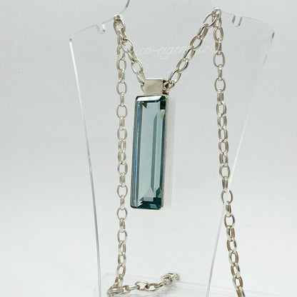 Silberanhänger Obsidian meerblau, rechteckig, 1,5 x 5 cm, an Silberkette