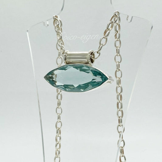 Silberanhänger mit meerblauem Obsidian, quer marquisisch geschliffener Stein an Silberkette