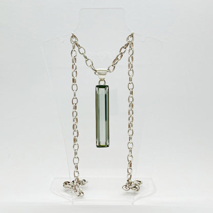 Silberanhänger Rechteck aus meerblauen Obsidian, ca. 1×5 cm, mit 925er Sterlingsilberkette.