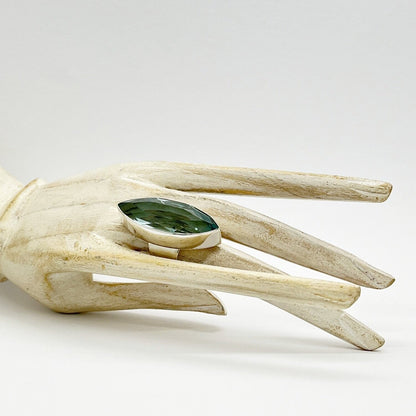 Silberring Obsidian meerblau 4 x 1,5 cm mit hochwertigem 925 Sterling Silber und tief dunkelblauem Schimmer.