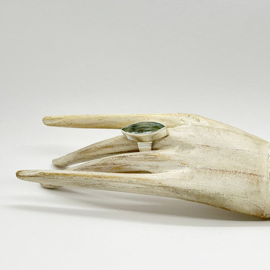 Silberring Obsidian meerblau 1 x 4 cm – handgefertigt mit einzigartigem Farbspiel und kraftvoller Ausstrahlung.