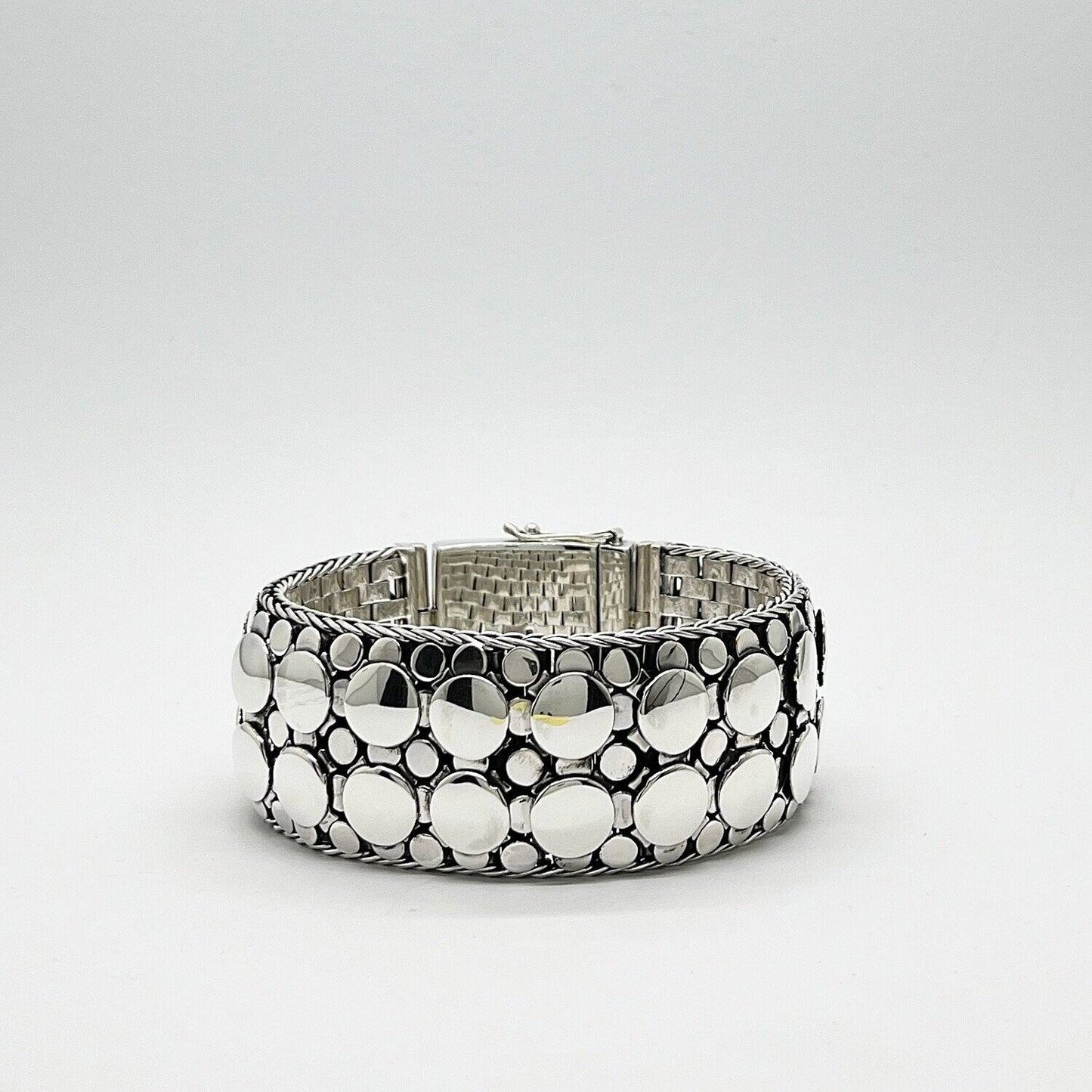 925 Silber Armband im Snake Design mit runden Plättchen und Seilrand.