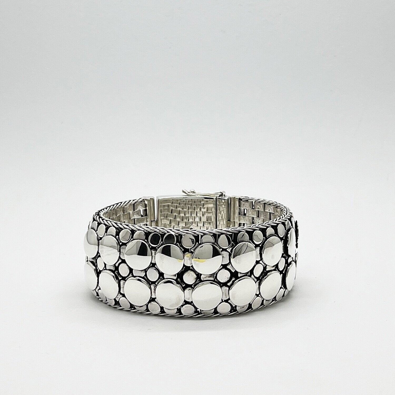 925 Silber Armband im Snake Design mit runden Plättchen und Seilrand.