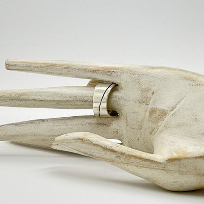 Silberring Obsidian lichtgrün 1 x 4 cm, handgefertigt von Tipico-eigenArt, elegantes, längliches Design.