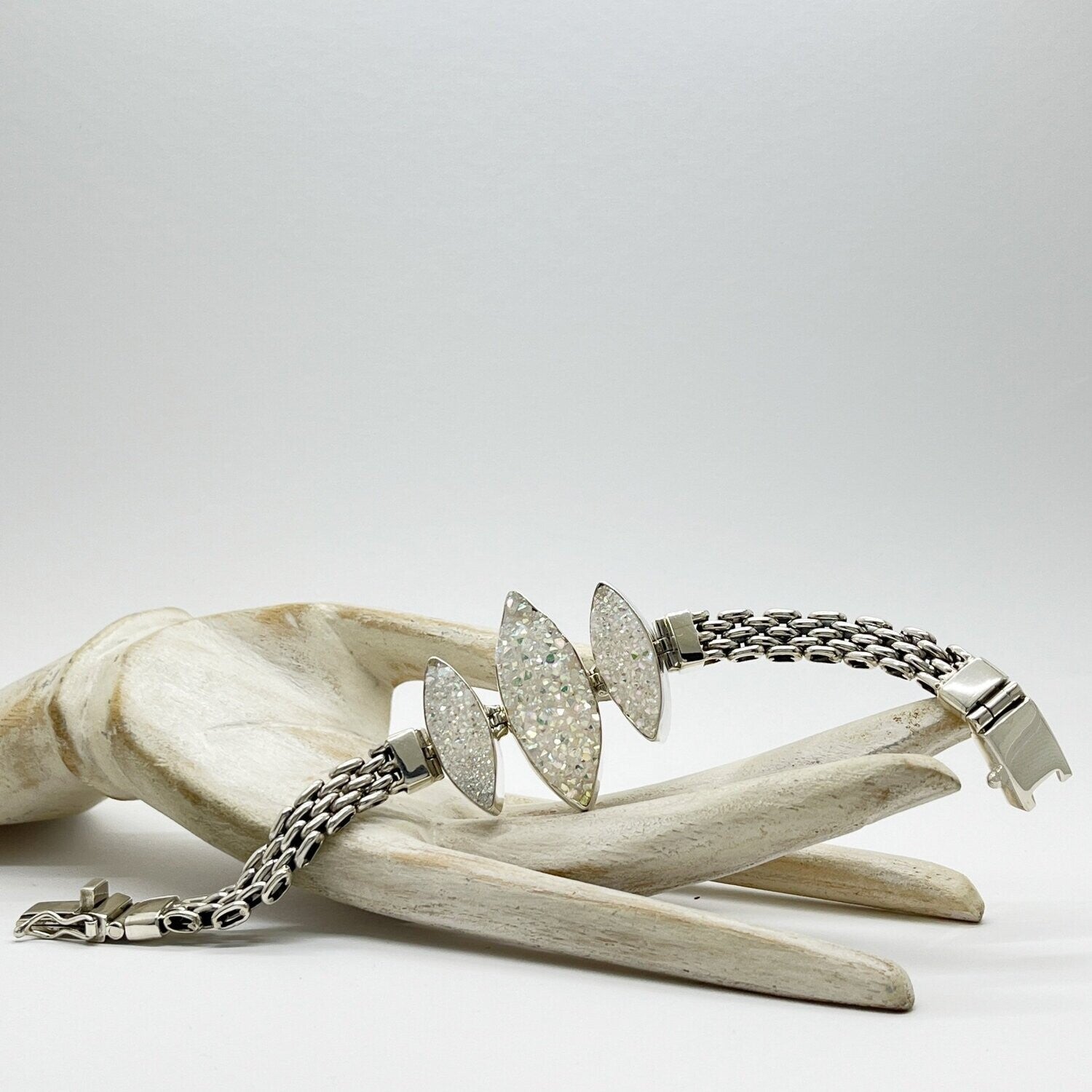 Silberarmband Achat-Druse-Navetten aus 925er Sterlingsilber, handgefertigt, schimmernde Drusen