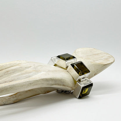 Obsidian Armband goldbraun aus 925 Silber mit quadratischen 2,2 × 2,2 cm Obsidian-Steinen, handgefertigtes Unikat.