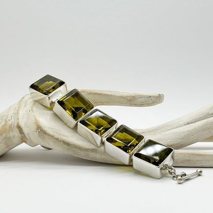 Obsidian Armband goldbraun, 925er Silber, quadratische 2,2 × 2,2 cm Facetten-Steine, handgefertigtes Unikat.