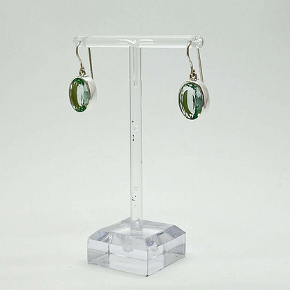 Ohrhänger Obsidian meerblau Oval 1 x 1,5 cm von Tipico-eigenArt vereinen Eleganz und natürliche Ausstrahlung.