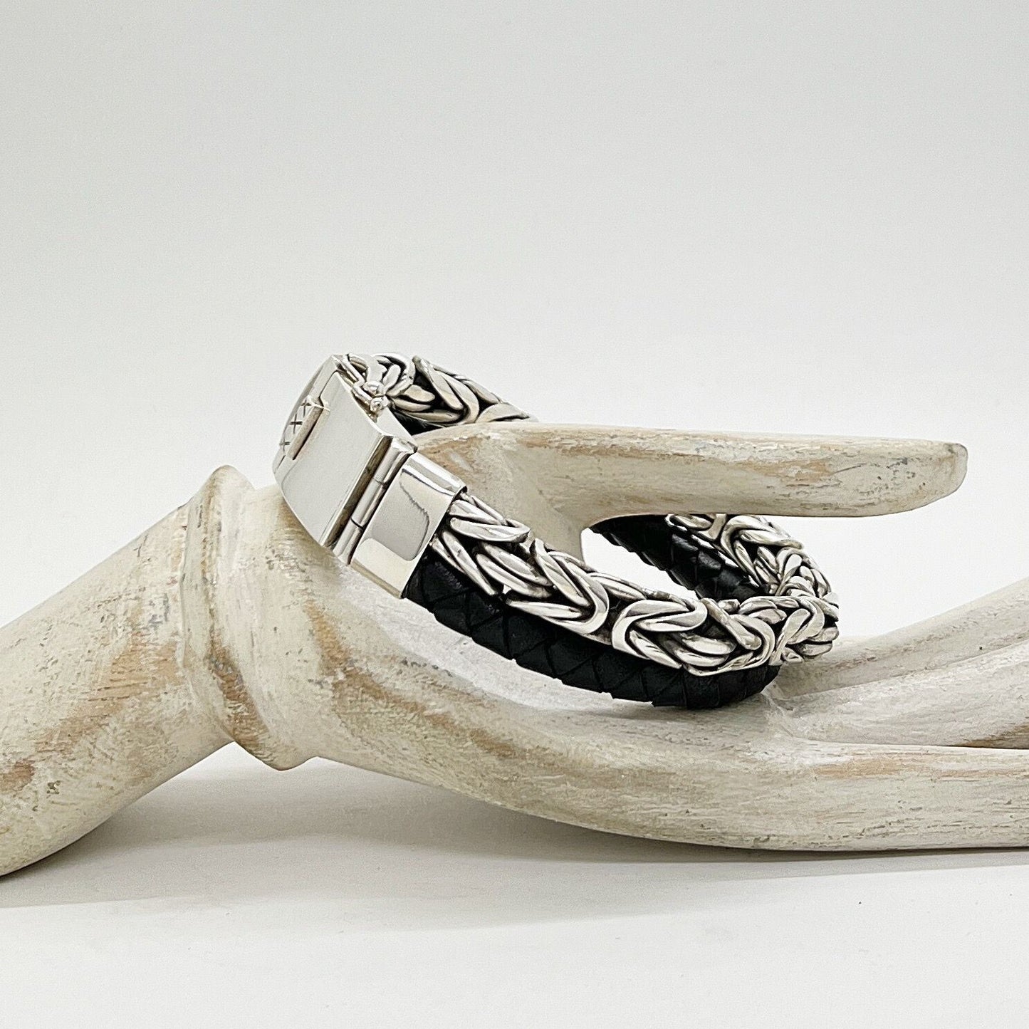 Armband 925 Silber & Leder Dualis von Tipico-eigenArt, geflochtenes Leder mit Silberschließe, maskuline Raffinesse