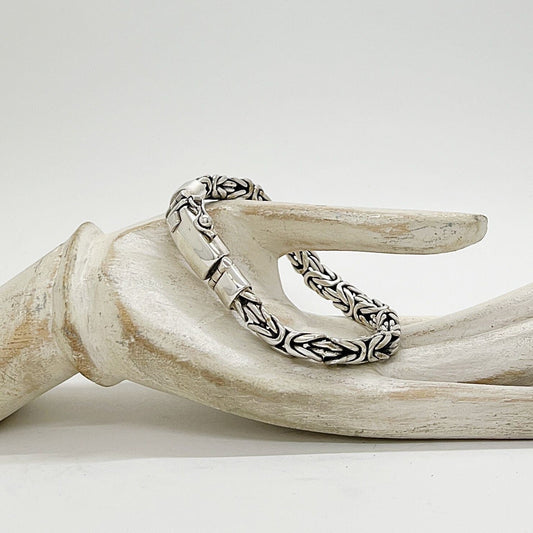 Unisex Armband Argentia aus massivem 925er Sterling Silber mit komplexem Flechtmuster.