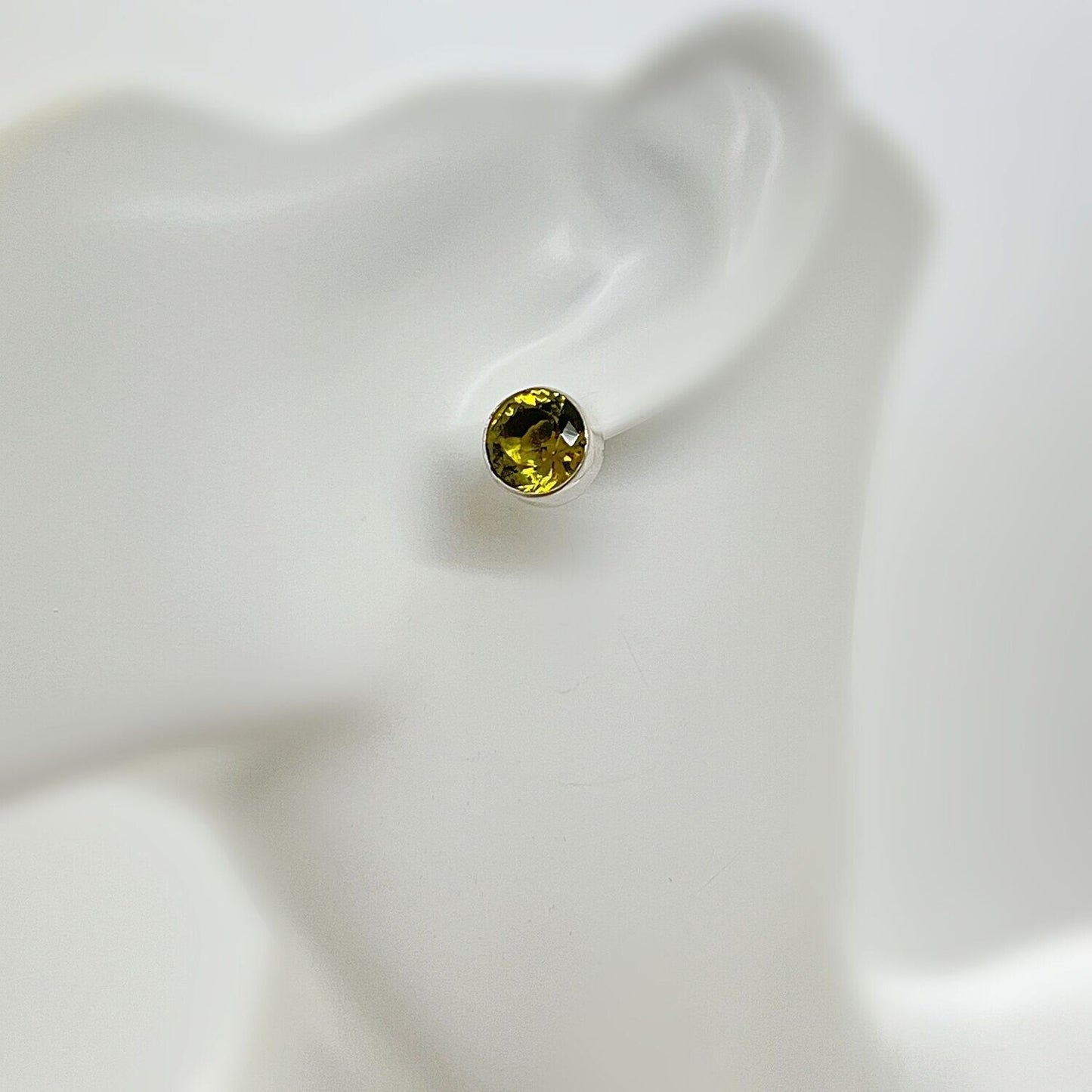 Ohrstecker Obsidian goldbraun rund Ø ca. 1 cm, 925er Silber massiv poliert, handgefertigt in Deutschland