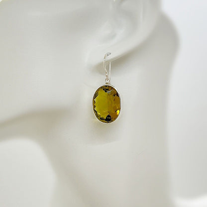 Ohrhänger Obsidian honigbraun Oval 1,5 x 2 cm von Tipico-eigenArt – stilvolle Eleganz für jeden Anlass.