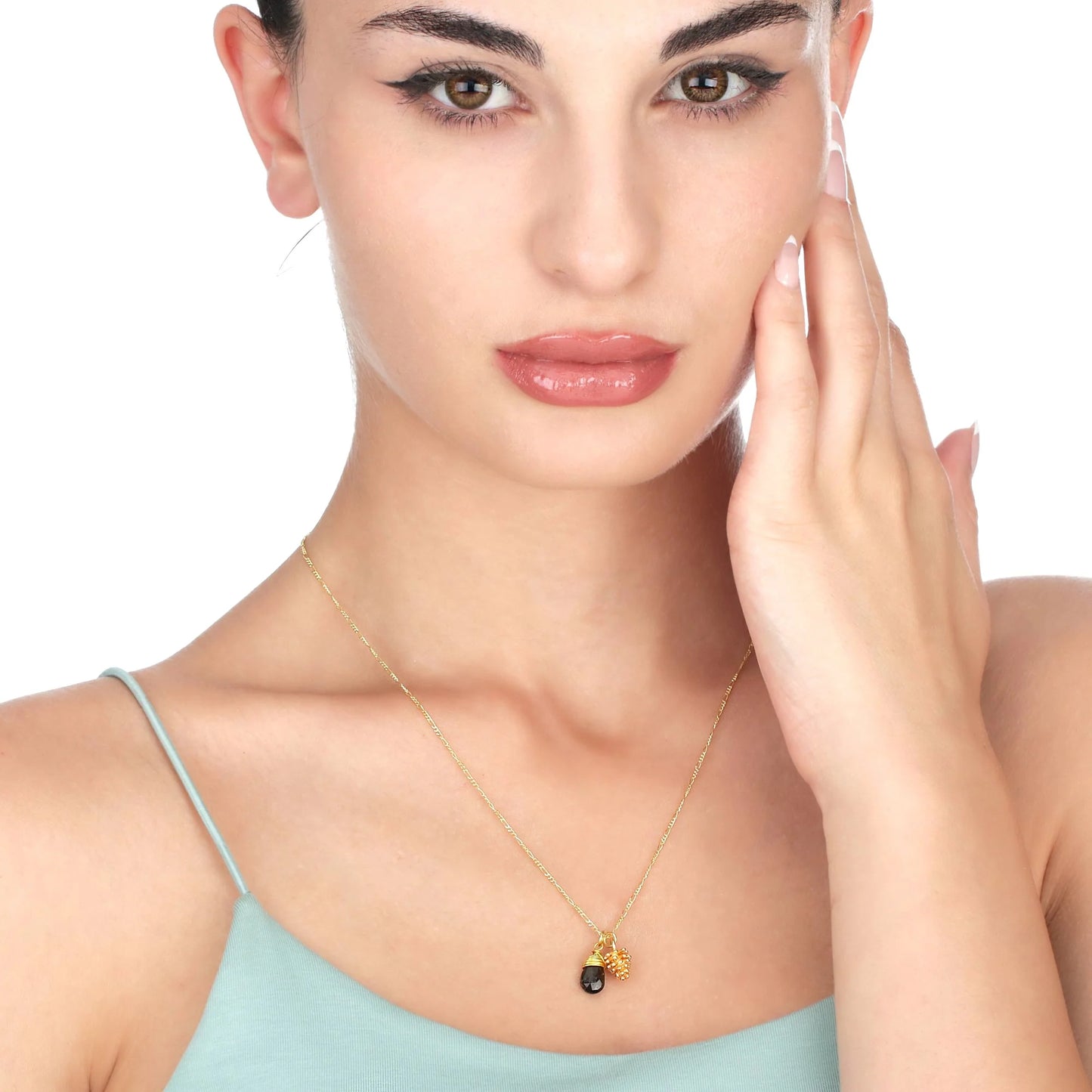 MadamLili Vergoldete Silberkette mit Moldavit Tropfen – Tannenzapfen Anhänger