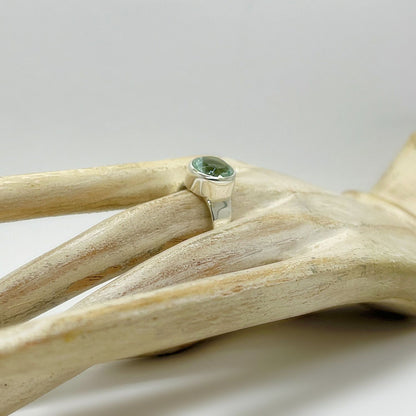 Silberring mit rundem meerblauen Obsidian, Ø ca. 1 cm – Tipico-eigenArt.