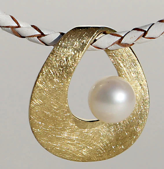Silberanhänger vergoldet mit Süßwasserperle - Twist round, goldene Tropfenform mit Perle